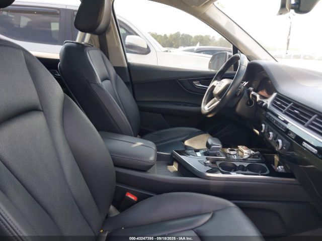 2019 AUDI Q7 WA1LAAF75KD022585 Photo 4