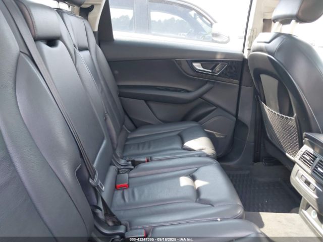 2019 AUDI Q7 WA1LAAF75KD022585 Photo 7