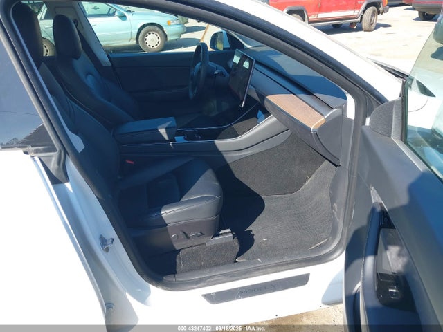 2021 TESLA MODEL Y 5YJYGDEEXMF078528 Photo 4