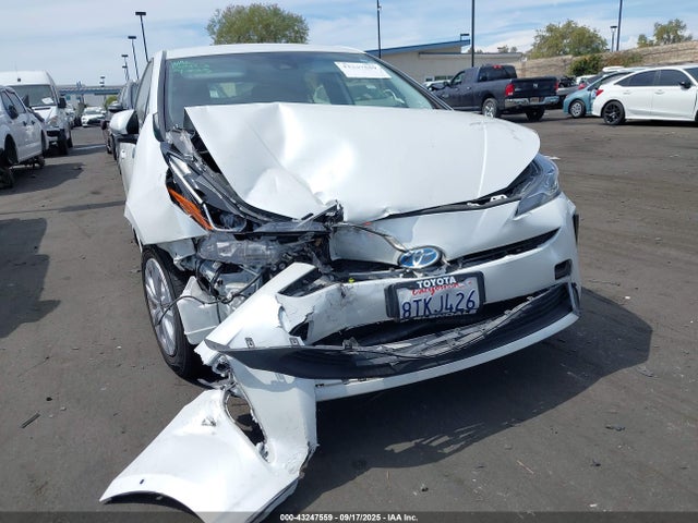 JTDKAMFU8M3134511 Toyota Prius Le
