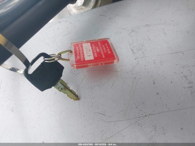 2005 HONDA VT750 JH2RC503X5M101690 Photo 10