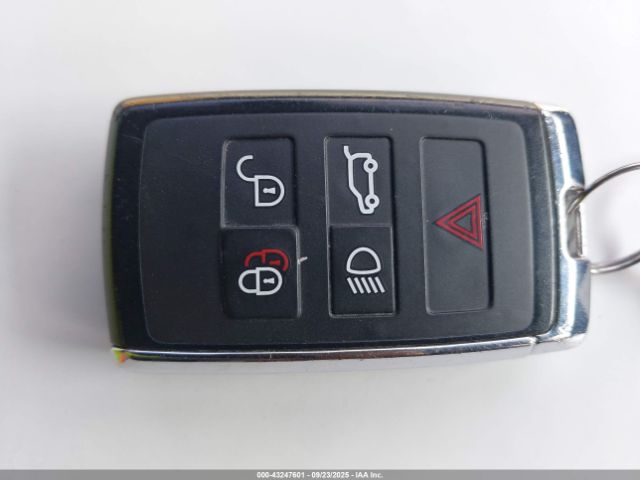 2018 JAGUAR E-PACE SADFM2GX4J1Z15950 Photo 10