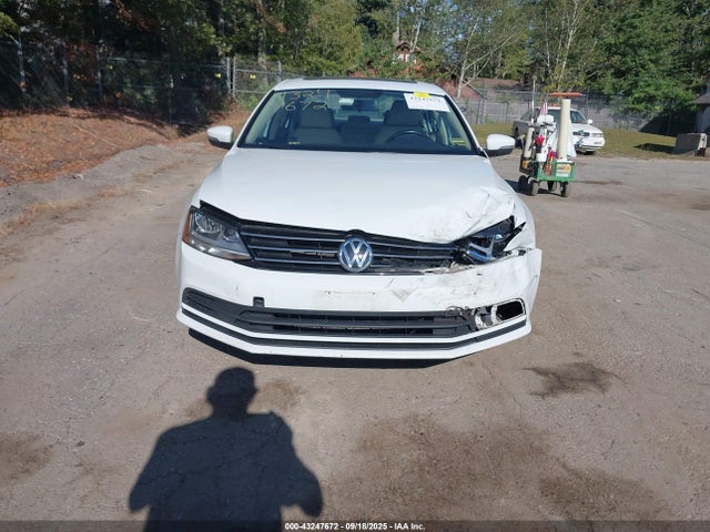 2017 Volkswagen Jetta 1.4t Se მანქანა იყიდება აუქციონზე, vin: 3VWB67AJ3HM286780, აუქციონის ნომერი: 43247672