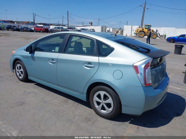Toyota Prius Three 2014 JTDKN3DU8E1829487 Image 19