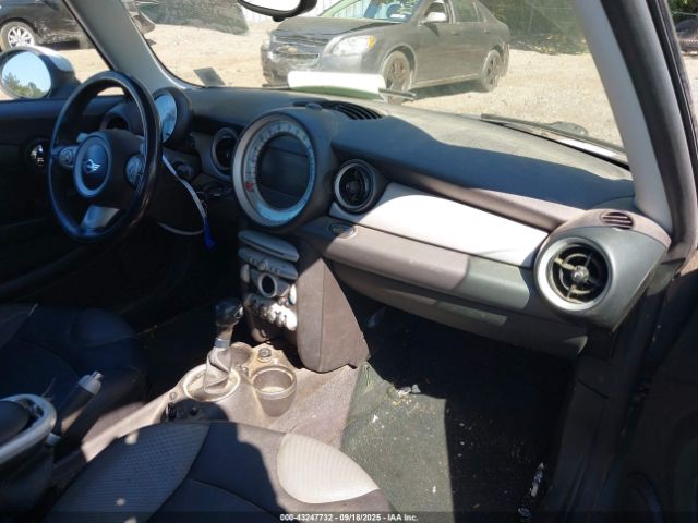 2007 MINI COOPER WMWMF33597TT53805 Photo 4