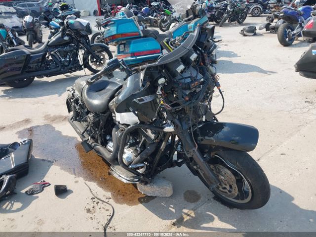 2009 HARLEY-DAVIDSON FLHX 1HD1KB41X9Y611079