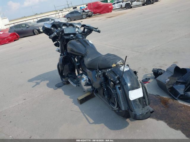 2009 HARLEY-DAVIDSON FLHX 1HD1KB41X9Y611079 Photo 2
