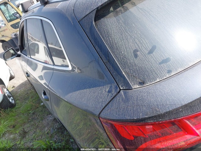 2018 AUDI Q5 WA1BNAFY8J2042297 Photo 2