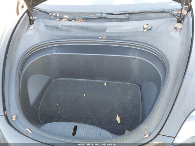 Tesla 2018 2018 5YJ3E1EB6JF082267 Image 10