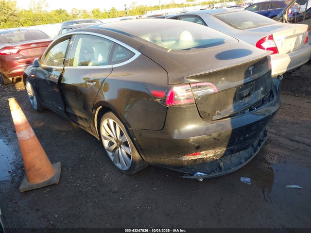 Tesla 2018 2018 5YJ3E1EB6JF082267 Image 3