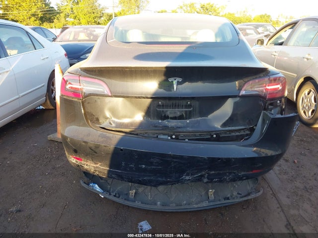Tesla 2018 2018 5YJ3E1EB6JF082267 Image 6