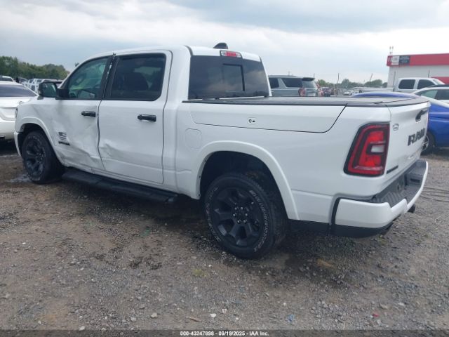 2025 RAM 1500 1C6SRFFP7SN528847 Photo 2