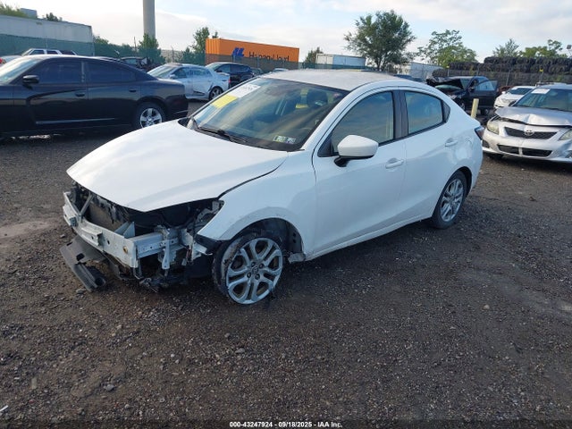 3MYDLBZV8GY100884 Scion p5v