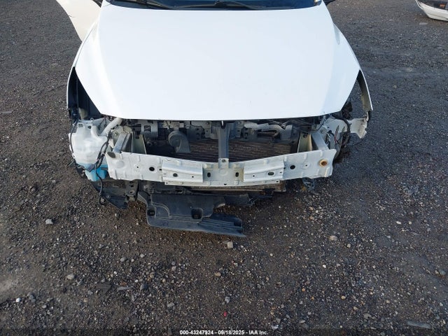 3MYDLBZV8GY100884 Scion p5v