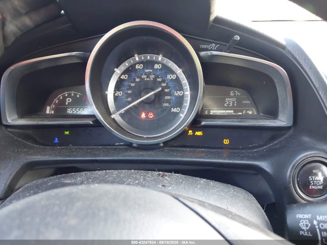 3MYDLBZV8GY100884 Scion p5v