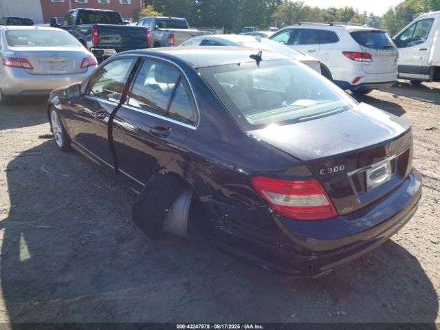 2011 MERCEDES-BENZ C 300 WDDGF8BB3BR157844 Photo 2