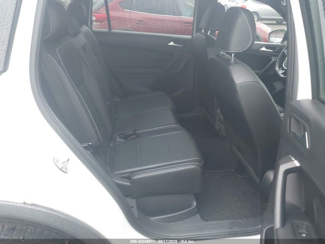 2021 Volkswagen Tiguan 2.0t Se/2.0t Se R-line Black/2.0t Sel მანქანა იყიდება აუქციონზე, vin: 3VV2B7AX9MM113182, აუქციონის ნომერი: 43248011