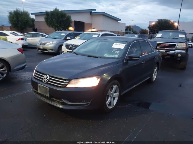 Volkswagen Passat 2014 1VWBT7A38EC104224 Image 2
