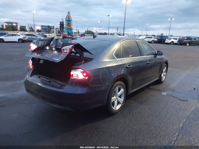 Volkswagen Passat 2014 1VWBT7A38EC104224 Image 4