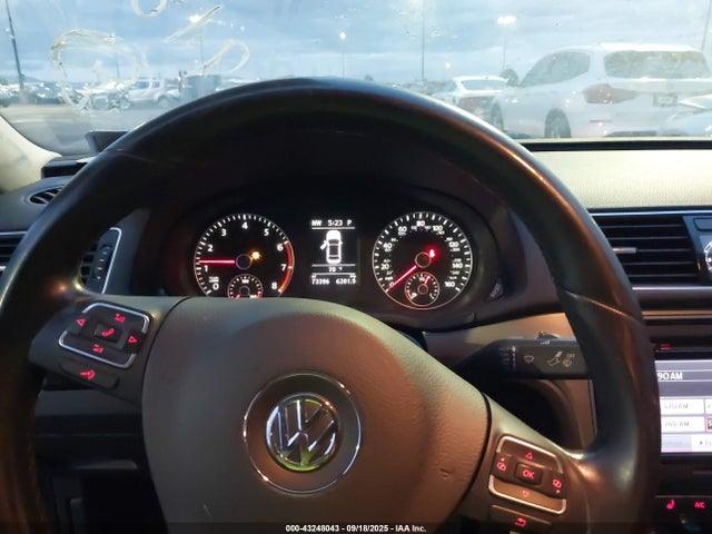 Volkswagen Passat 2014 1VWBT7A38EC104224 Image 7