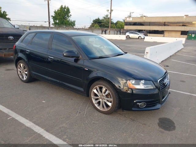2012 AUDI A3 WAUBJAFM3CA045614 Photo 0