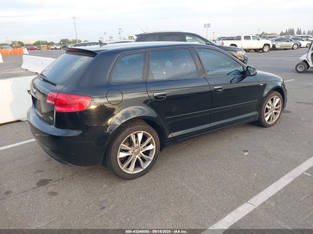 2012 AUDI A3 WAUBJAFM3CA045614 Photo 3