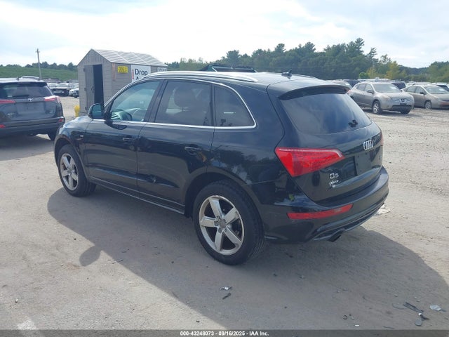 2011 AUDI Q5 WA1DKAFPXBA007325 Photo 2