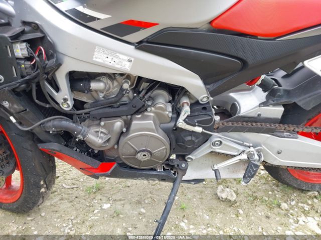 2021 APRILIA TUONO ZD4KSUE02MS000812 Photo 8