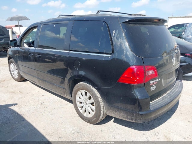 Volkswagen Routan 2014 2C4RVABG8ER134955 Image 3