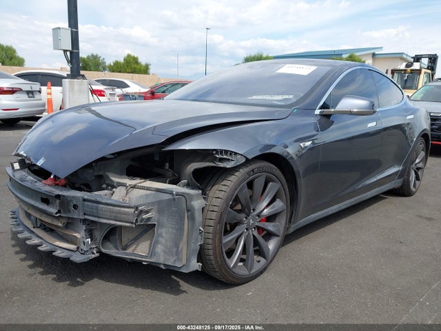 2015 TESLA MODEL S 5YJSA1H49FF083912 Photo 1
