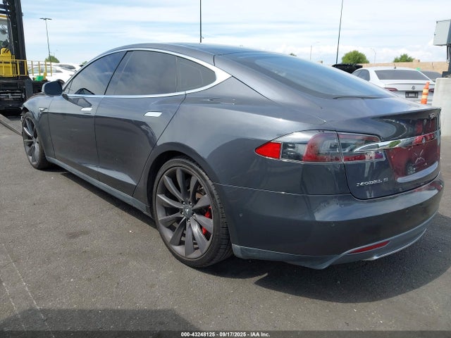 2015 TESLA MODEL S 5YJSA1H49FF083912 Photo 2