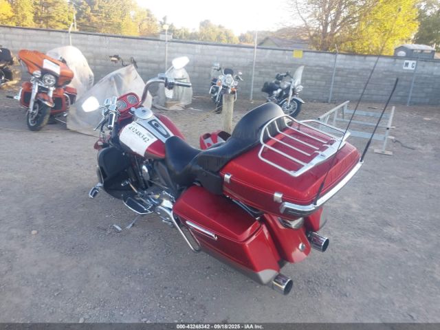 2016 HARLEY-DAVIDSON FLTRUSE 1HD1TAN1XGB956070 Photo 2