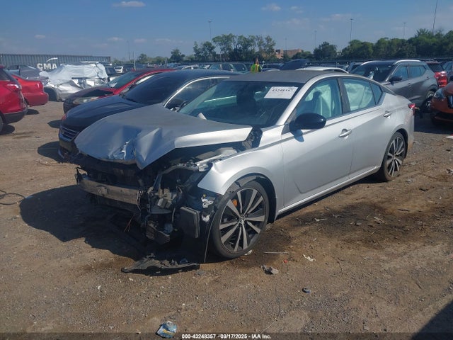 Nissan Altima 2019 1N4BL4CV0KC184720 Image 2