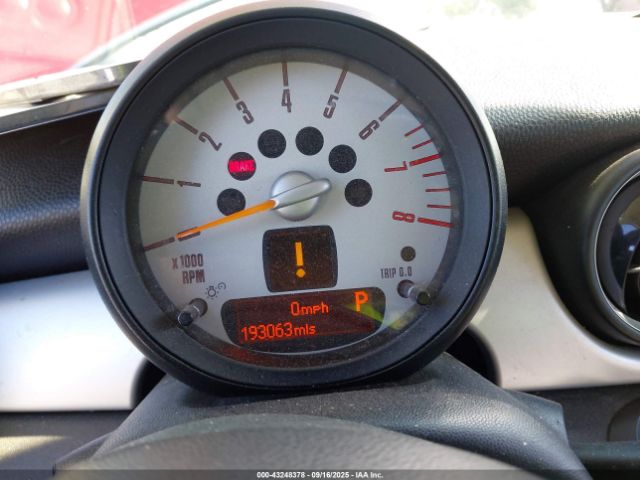 2014 MINI CLUBMAN WMWZF3C54ET492906 Photo 6