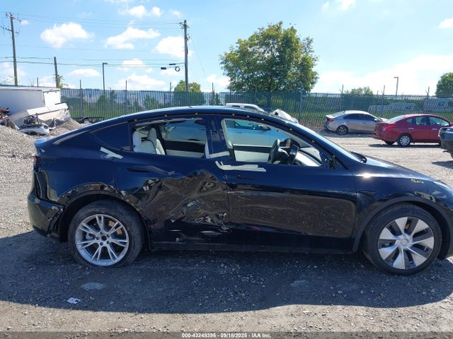 2021 TESLA MODEL Y 5YJYGDEE3MF228334 Photo 5
