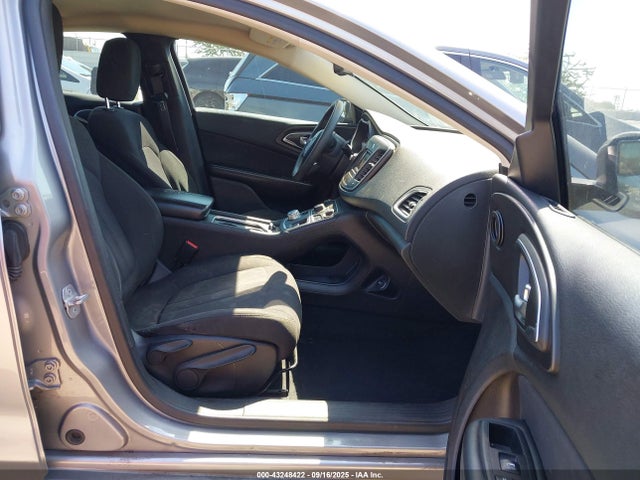 1C3CCCABXFN502228 Chrysler 200
