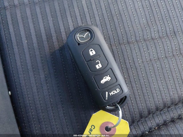 3MZBM1V73FM157470 Mazda pe