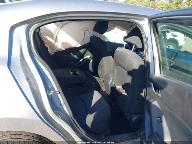 3MZBM1V73FM157470 Mazda pe
