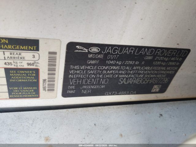 2017 JAGUAR XE SAJAR4BG5HA977296 Photo 8