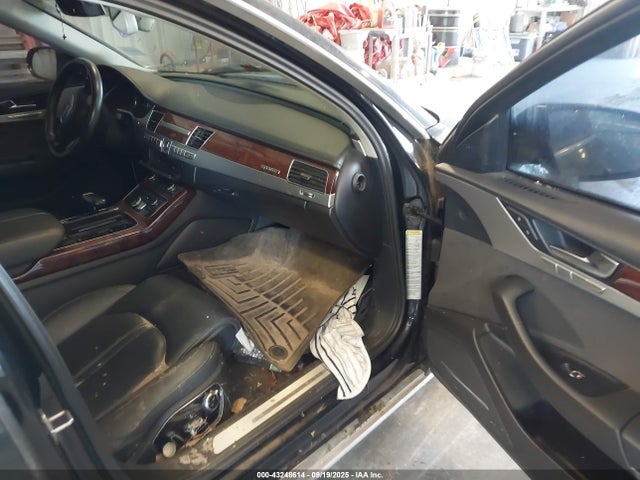 2011 AUDI A8 WAUAVAFD9BN021342 Photo 4