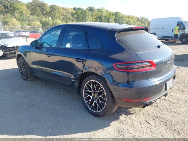 2017 PORSCHE MACAN WP1AB2A58HLB19234 Photo 2
