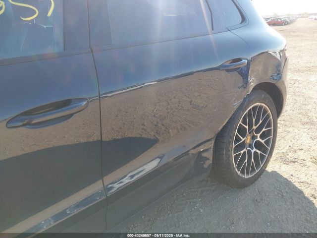 2017 PORSCHE MACAN WP1AB2A58HLB19234 Photo 5