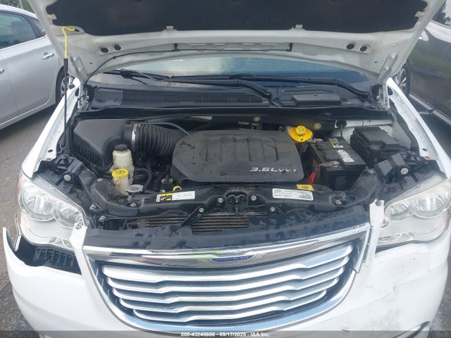 Chrysler 2016 2016 2C4RC1BG0GR245749 Image 10