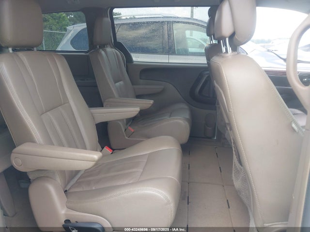 Chrysler 2016 2016 2C4RC1BG0GR245749 Image 8