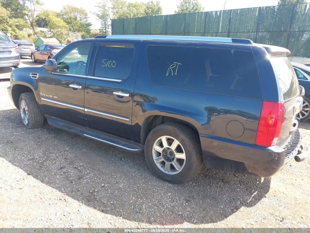 2008 CADILLAC ESCALADE ESV 1GYFK66898R150968 Photo 2