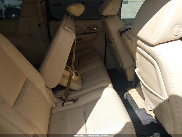 2008 CADILLAC ESCALADE ESV 1GYFK66898R150968 Photo 7