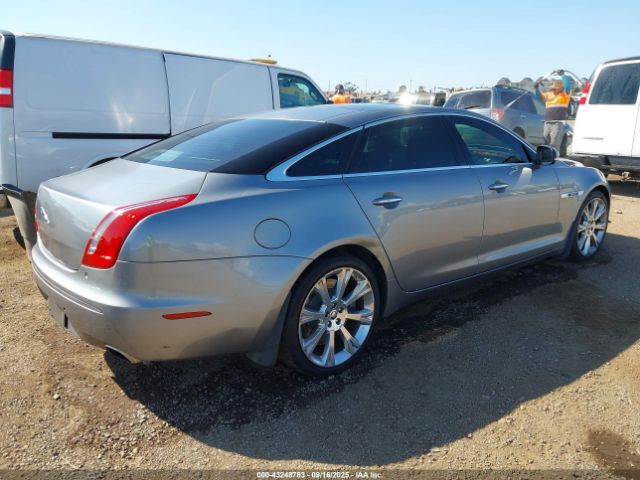 2011 JAGUAR XJ SAJWA2GE3BMV20856 Photo 3