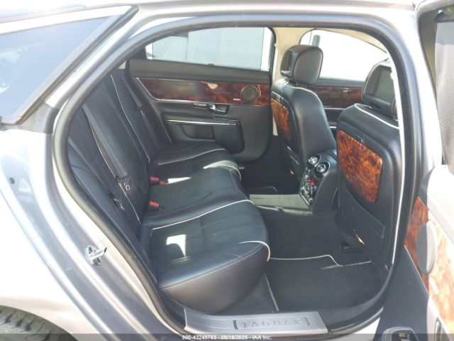 2011 JAGUAR XJ SAJWA2GE3BMV20856 Photo 7