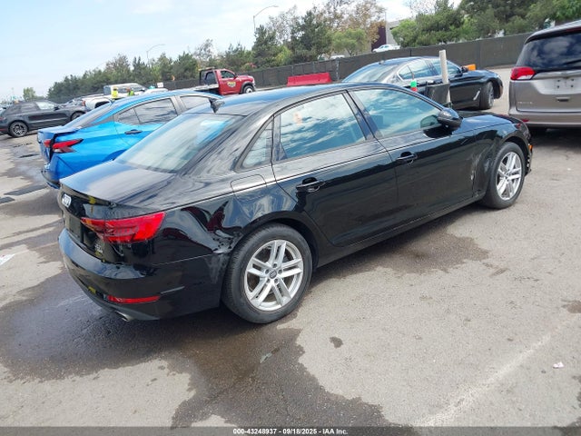 2017 AUDI A4 WAUGMAF42HN043687 Photo 3