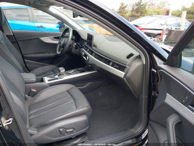 2017 AUDI A4 WAUGMAF42HN043687 Photo 4